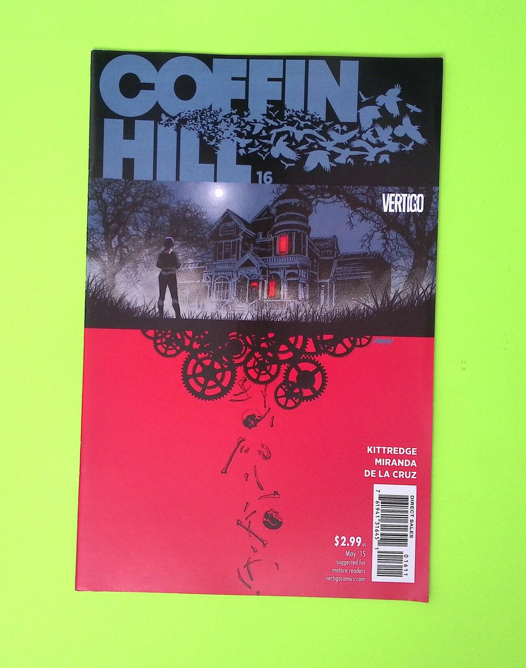 Coffin Hill #16 2015 Vertigo Higher Grade Comic Book X238-82