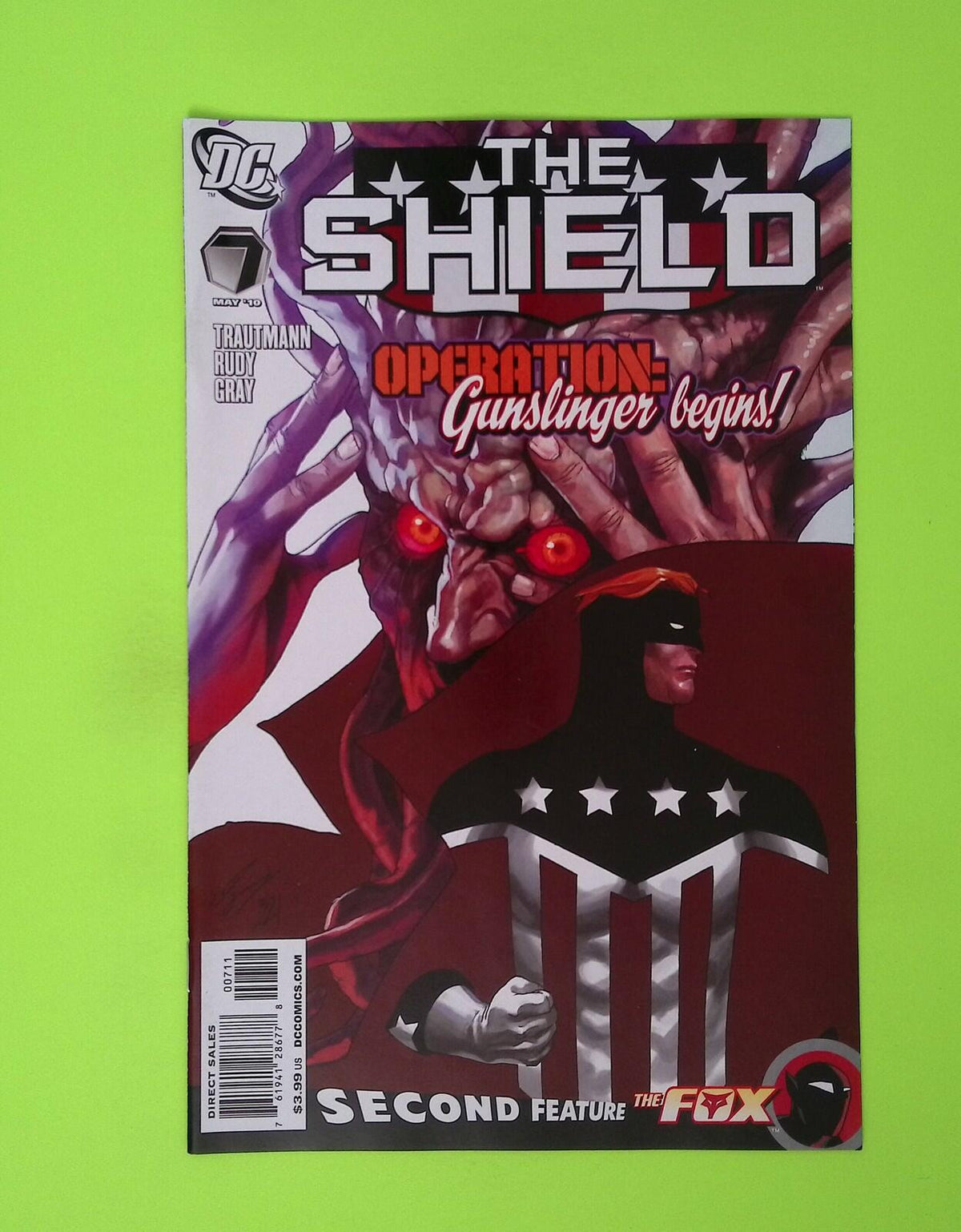 The Shield #7 Vol. 2 2010 DC Comics 8.0 Comic Book W220-55