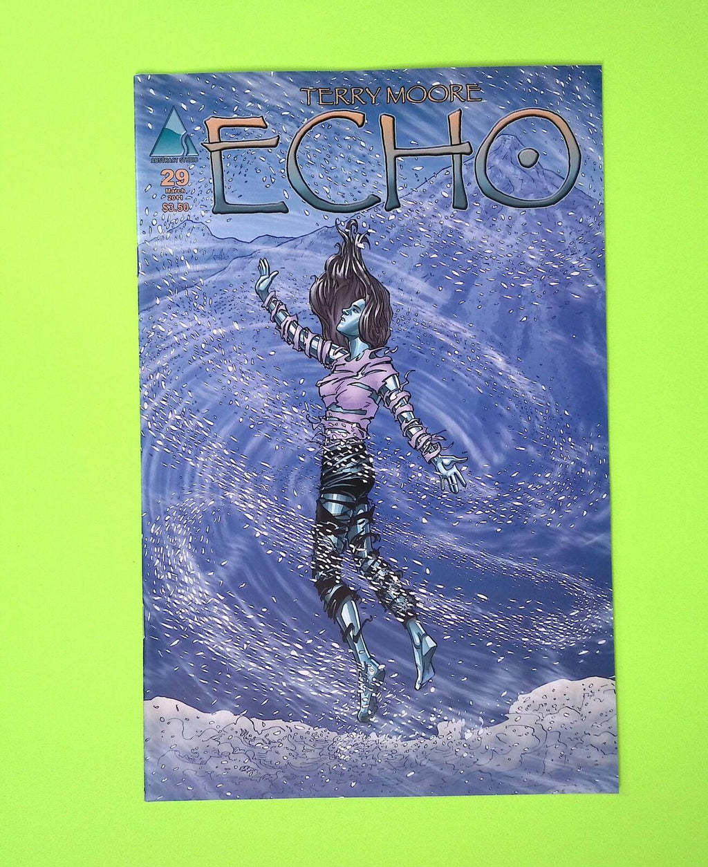 Echo #29 2011 Abstract Studios High Grade Comic Book Q35-27